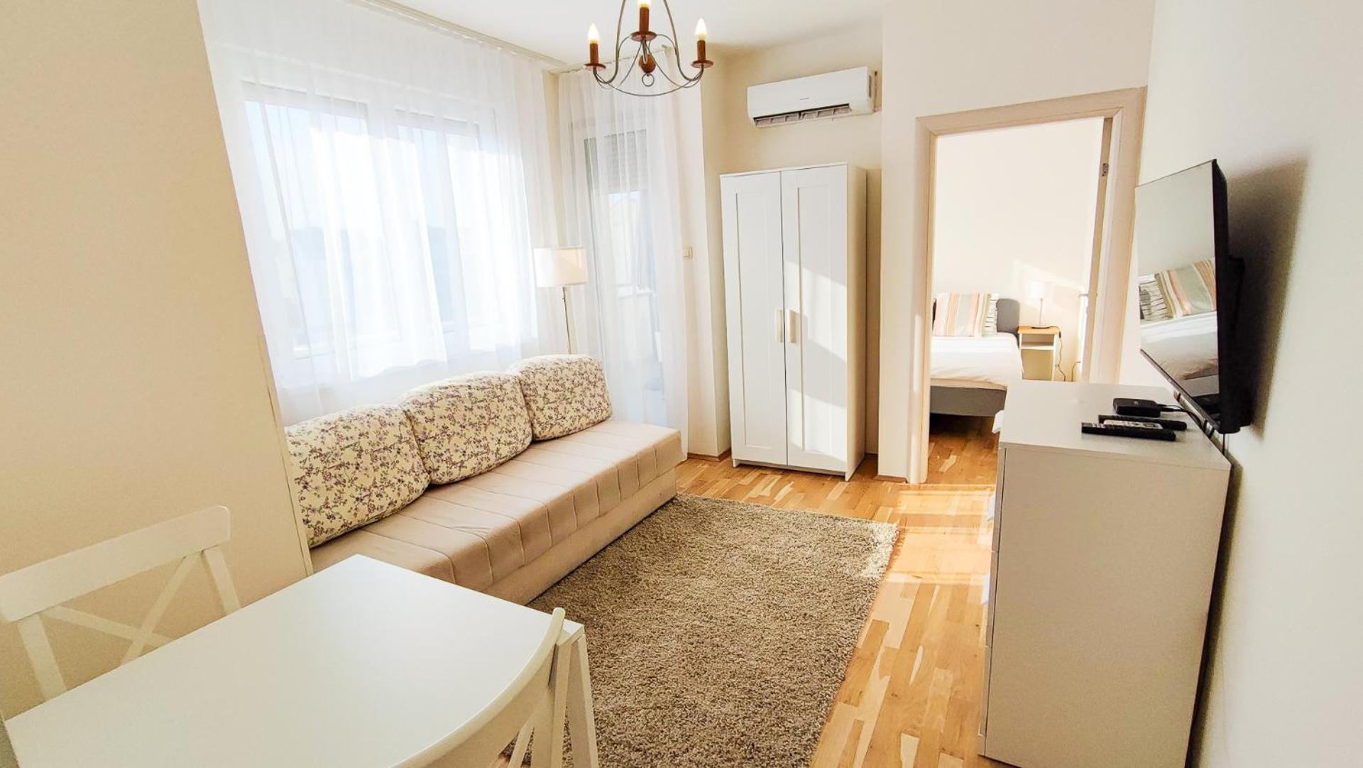 Filinhome Papa 6 * Novi Sad